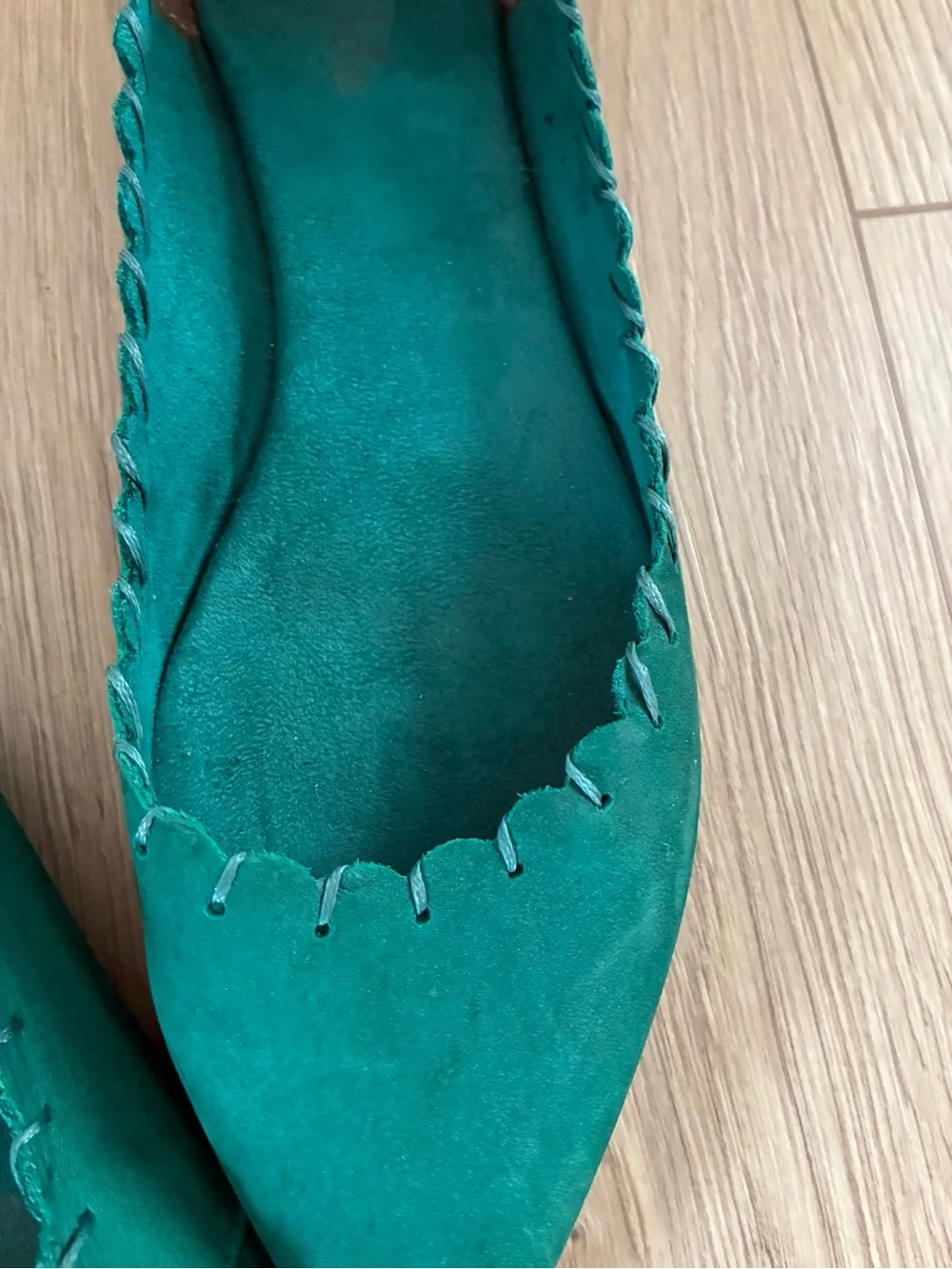 Women's Pointed Toe Suede Flats in Teal